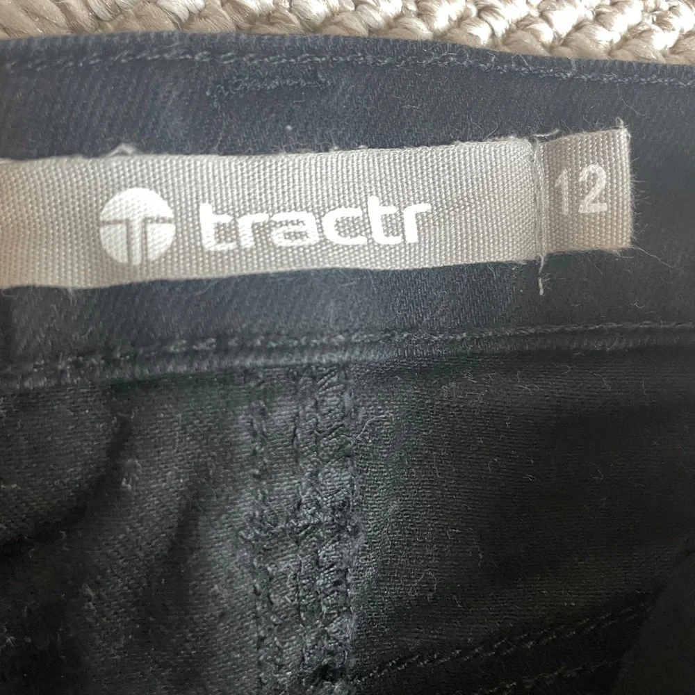 Tractr Black Jean Shorts for Girls - Picture 3 of 5